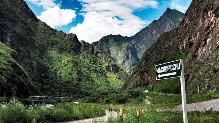 Salkantay-Trek-Machu-Picchu-tabelasi